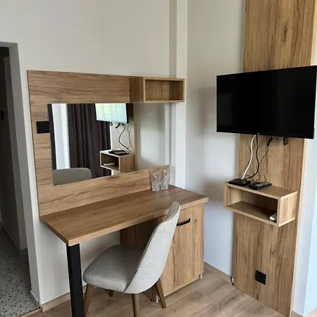 Tishina Hotel 2*